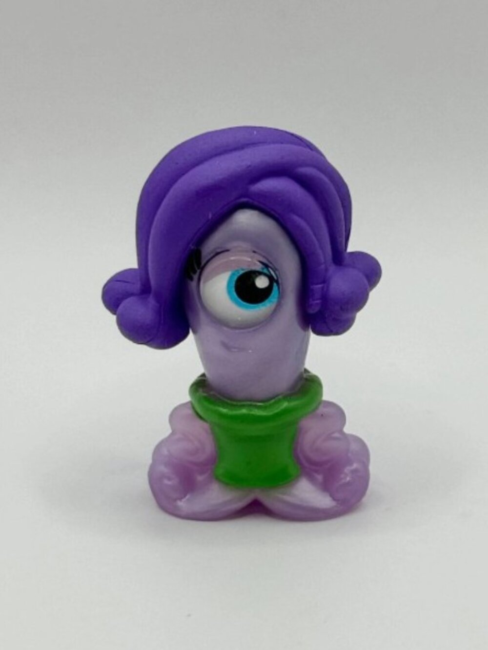 ULTRA RARE Series 8 Celia Monsters Inc. Disney Doorables